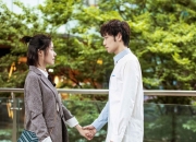 开云体育登录-当新王在伊蒂哈德加冕，贝林厄姆的寂静棋局与曼城的宏伟乐章