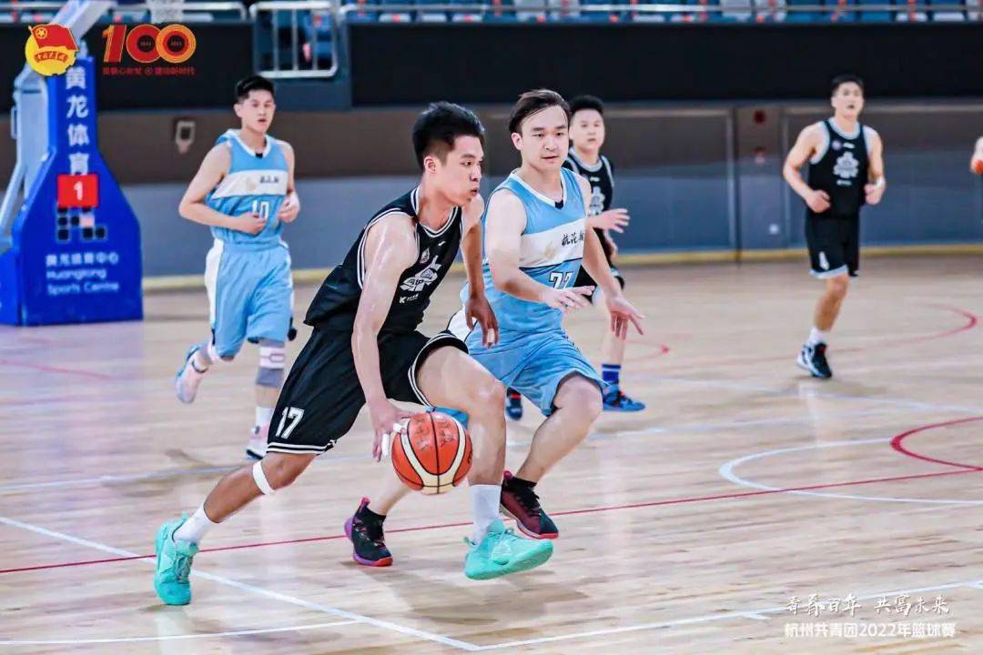 两队实力相当，比赛上演白热化对决