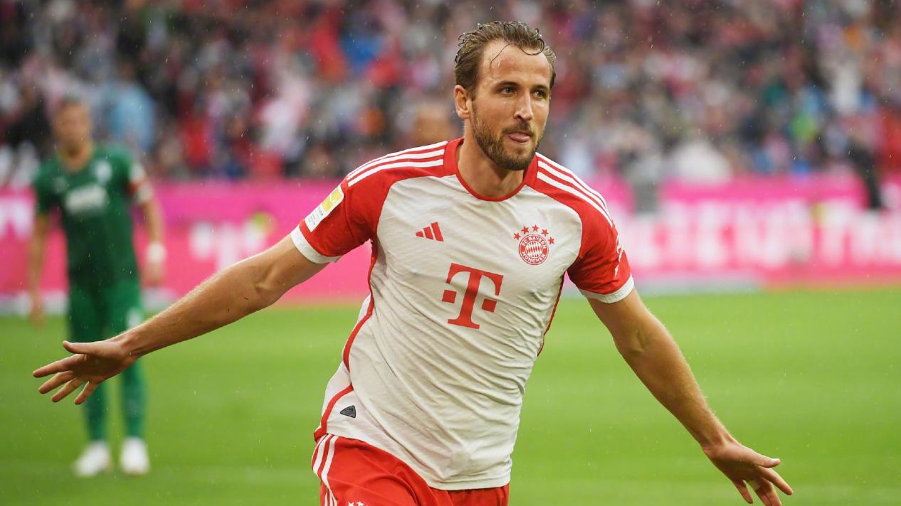 包含拜仁慕尼黑零封对手豪取三分斩获胜利的词条