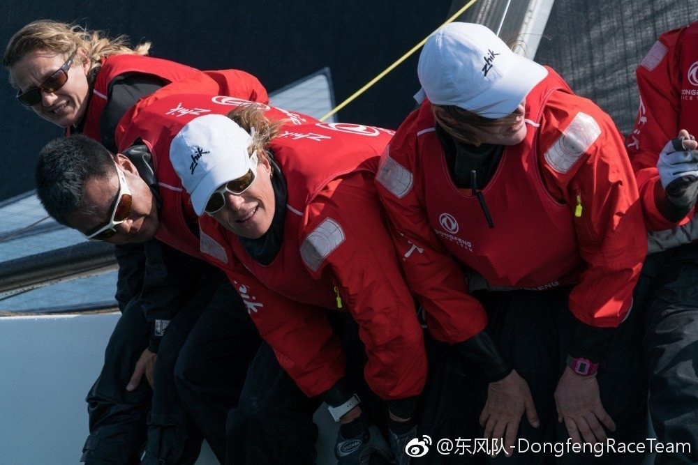 荷兰帆船队团结一致，为国争光