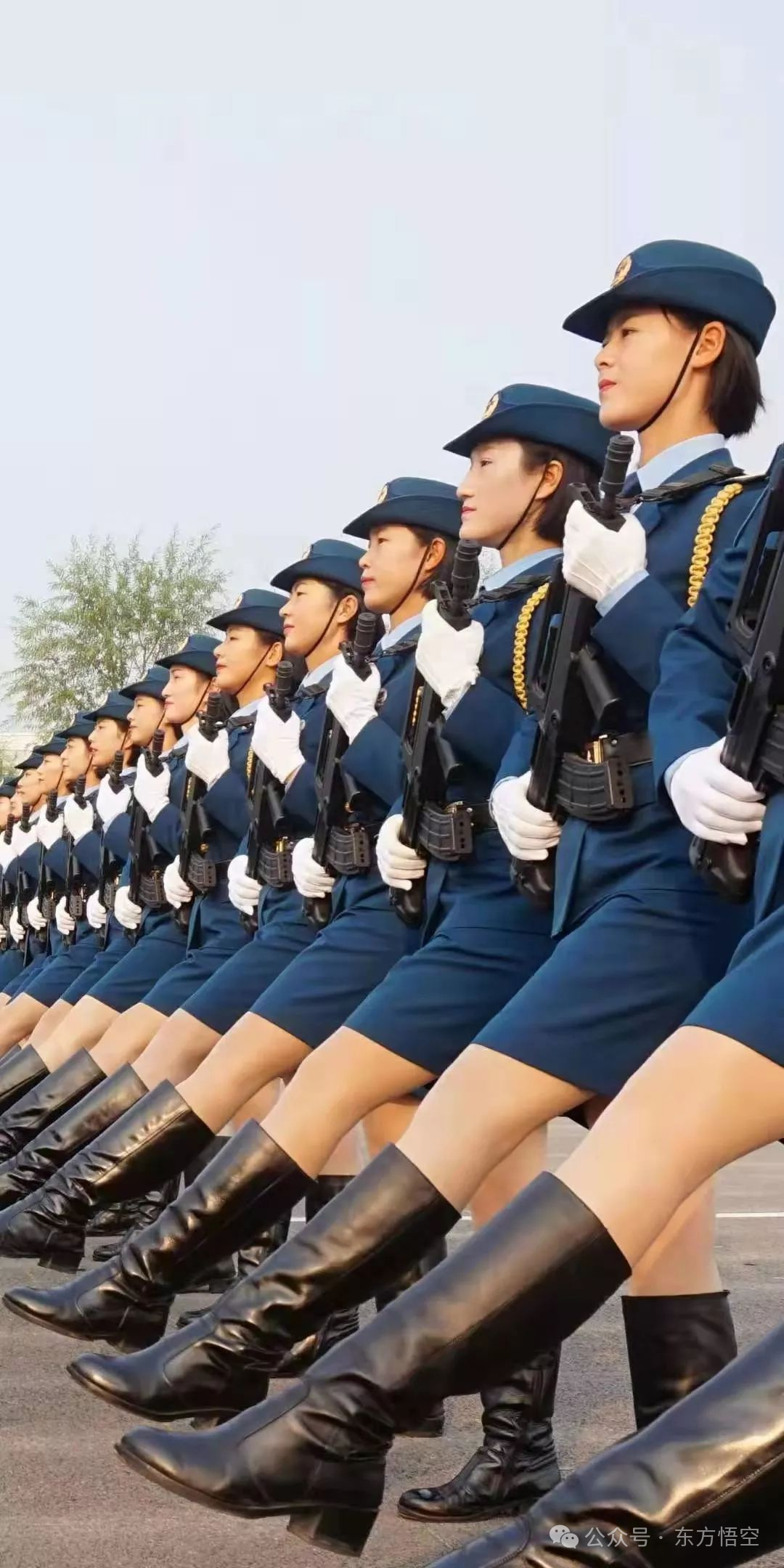 铿锵玫瑰！女性选手飒爽英姿赛场抢镜的简单介绍