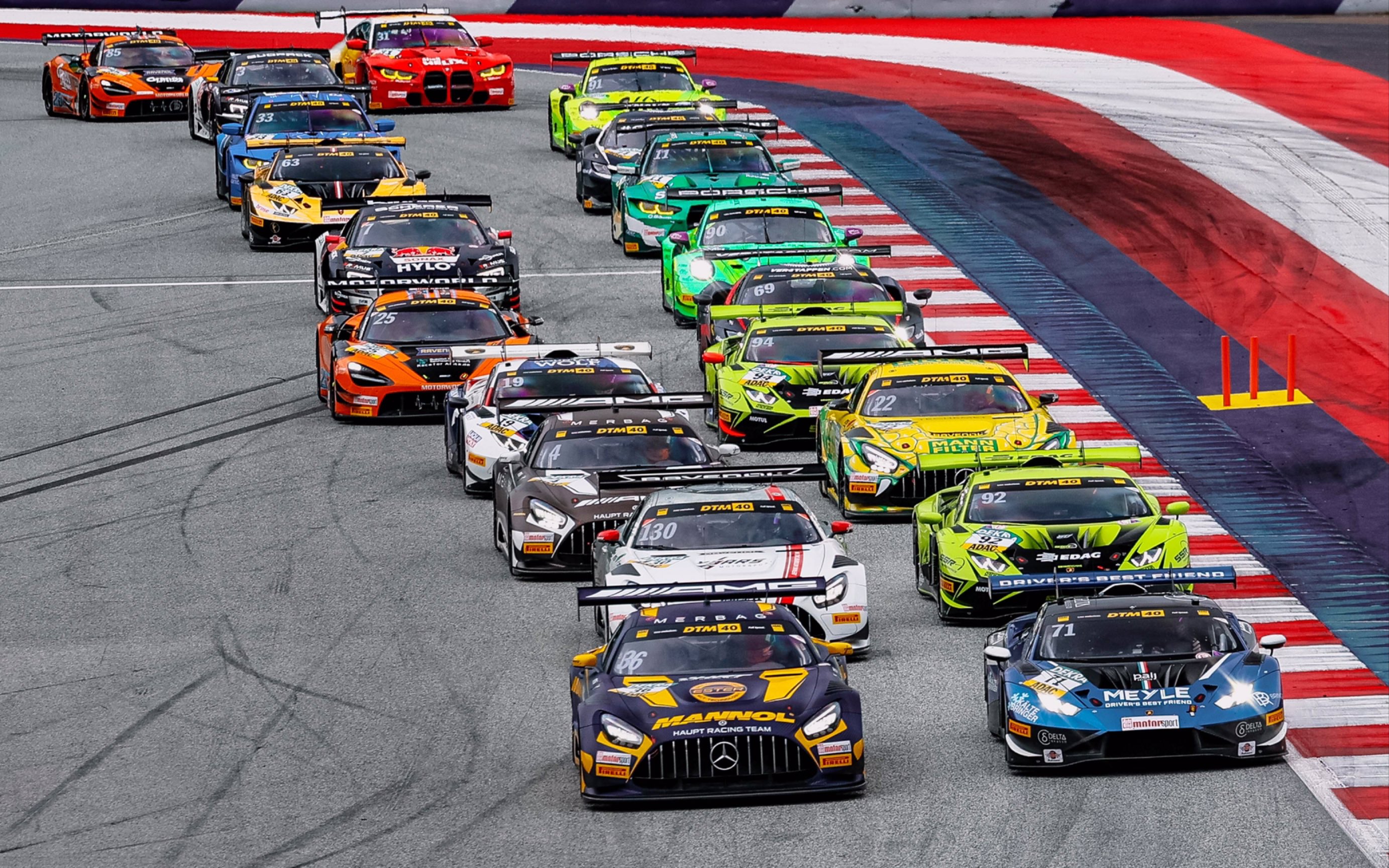 阿斯顿马丁翻盘红牛车队，皮亚斯特里点燃赛场的简单介绍