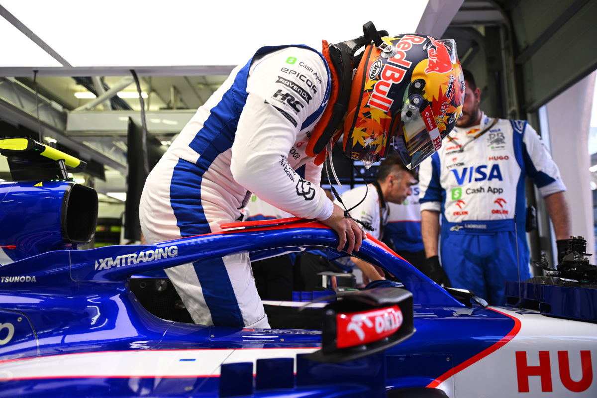 梅赛德斯力克哈斯车队，周冠宇带队取胜