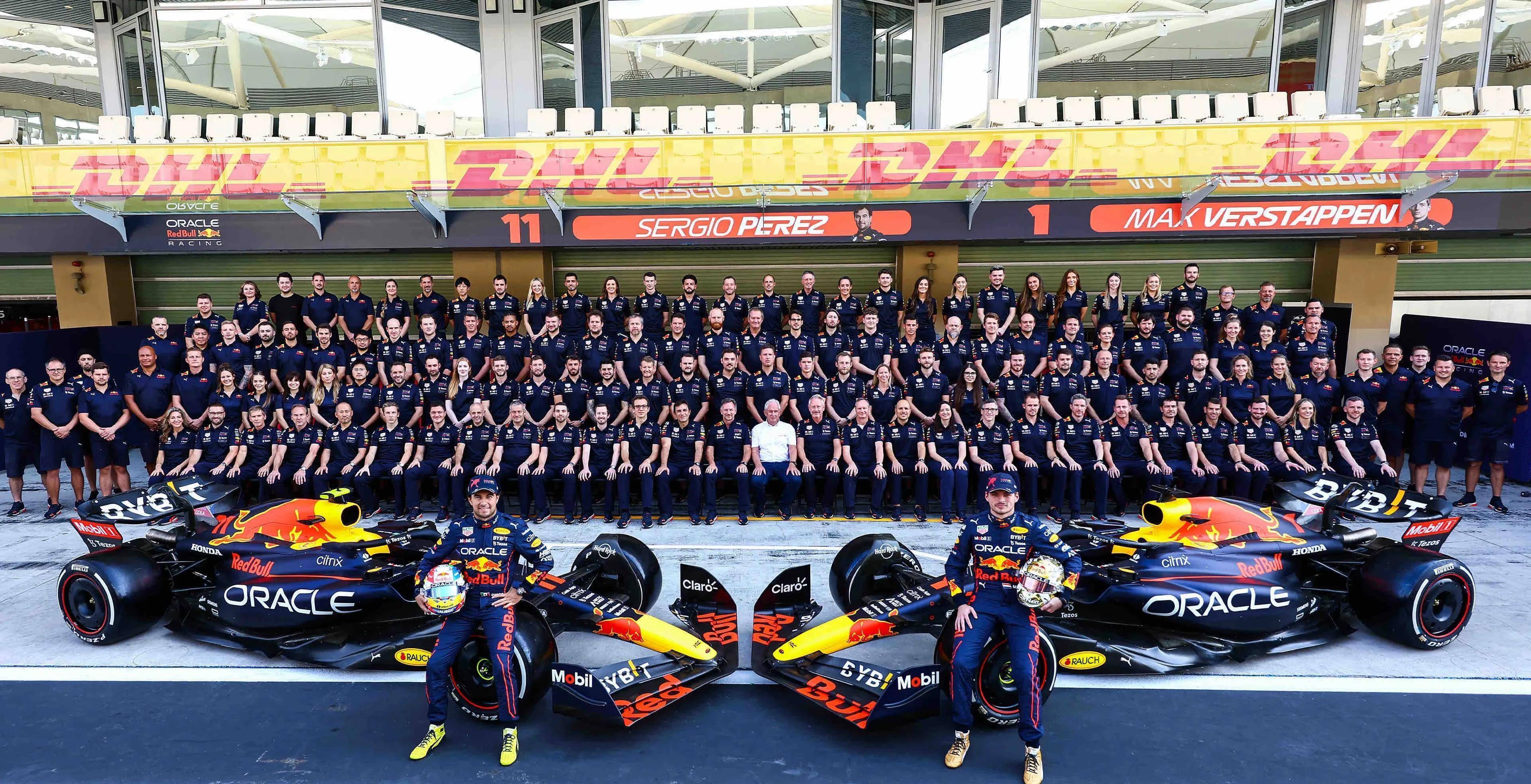 红牛二队逆转梅赛德斯,汉密尔顿统治全场 红牛二队逆转梅赛德斯,汉密尔顿统治全场