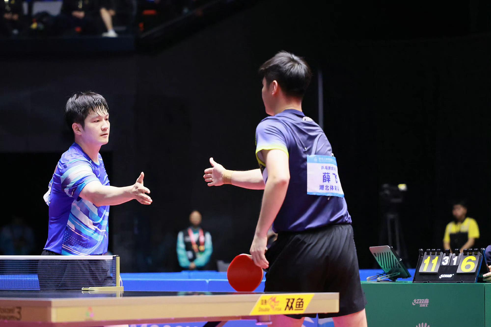 奥地利队险胜法国队，樊振东带队取胜