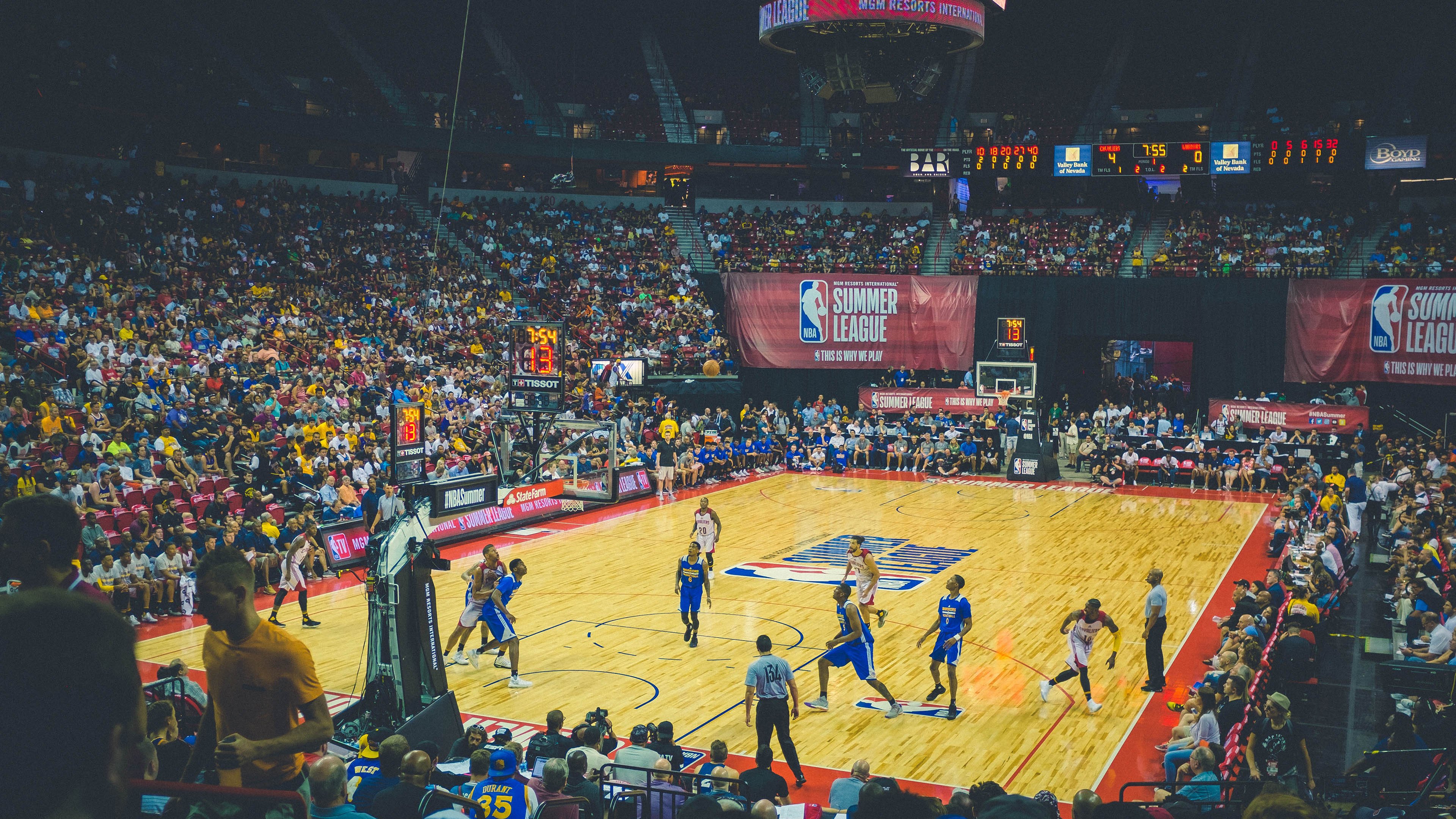 戈贝尔筑起禁飞区,广厦团队篮球全面压制鹈鹕