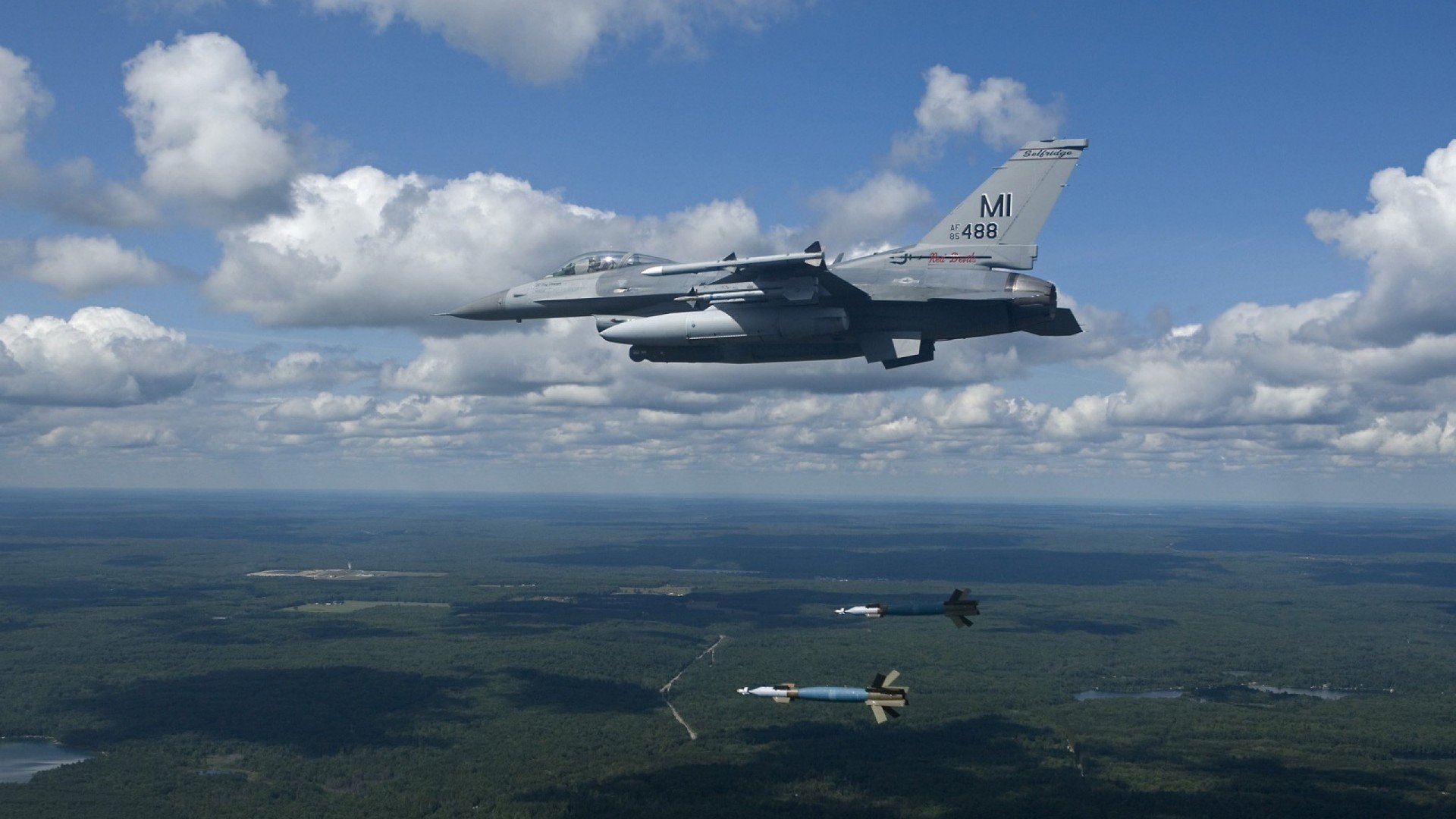 一个进球,三座丰碑,爱德华兹的欧冠半决赛之夜如何改写足球史册