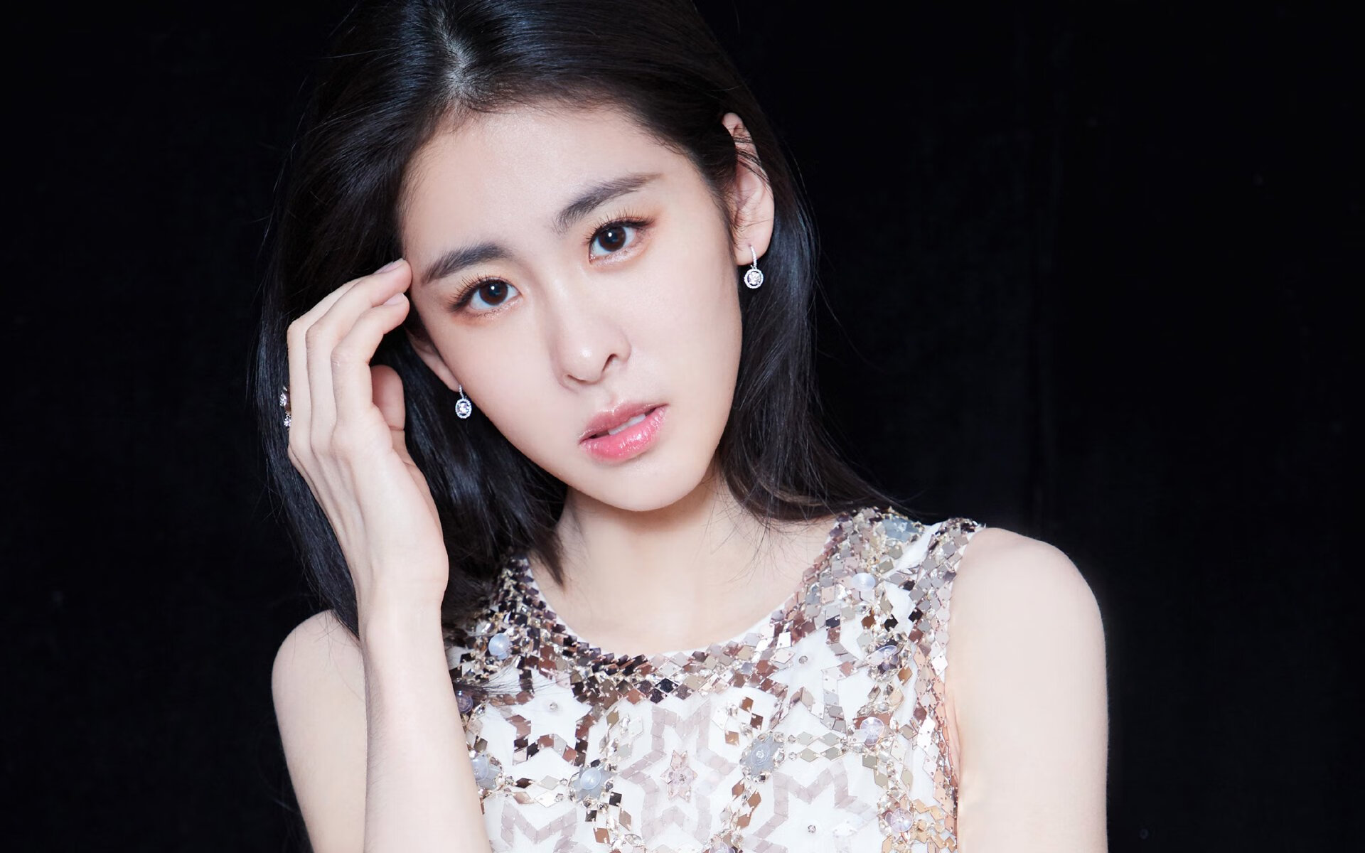 坎特绞杀艺术，智利明星联队如何3-0肢解塞维利亚？