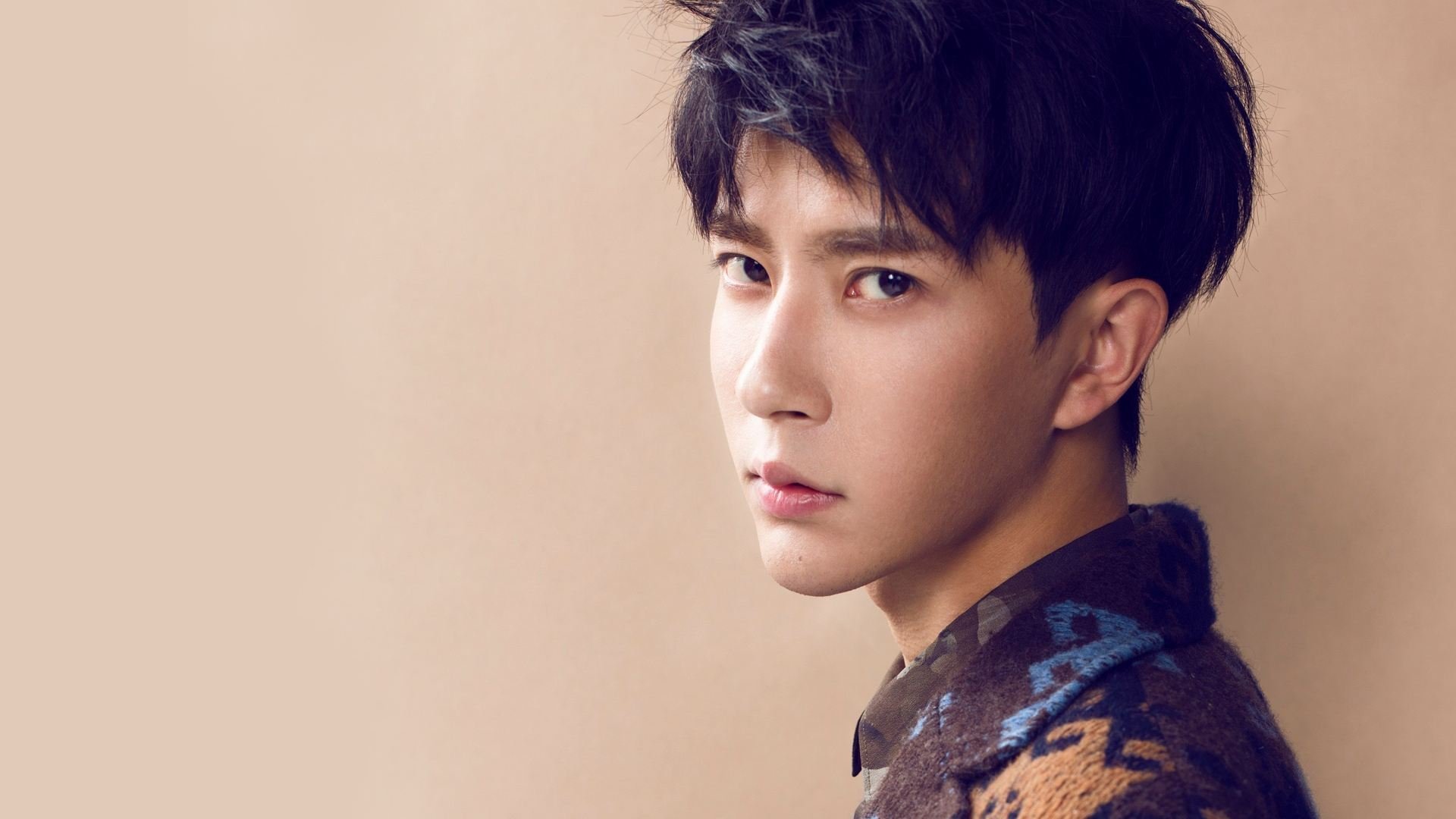 维京战吼响彻老特拉福德，冰岛班底强势注入，久保建英成为曼联新生关键先生